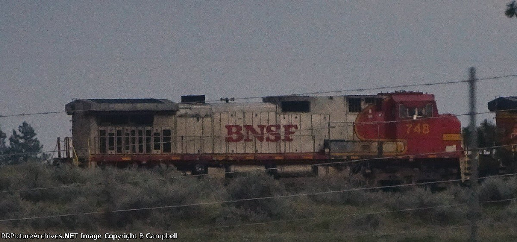 BNSF 748